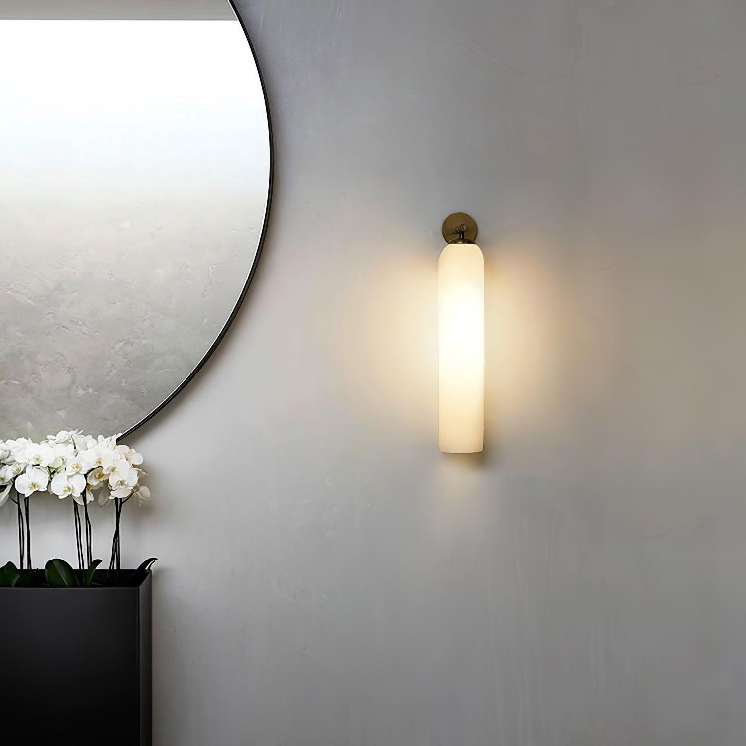 Apportez Chaleur et élégance avec la Sconce en Verre Artisanal