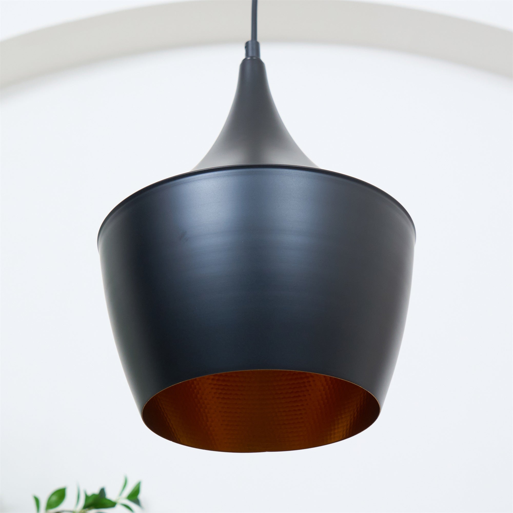 Illuminez votre Espace avec L'élégante Beat Hängeleuchte