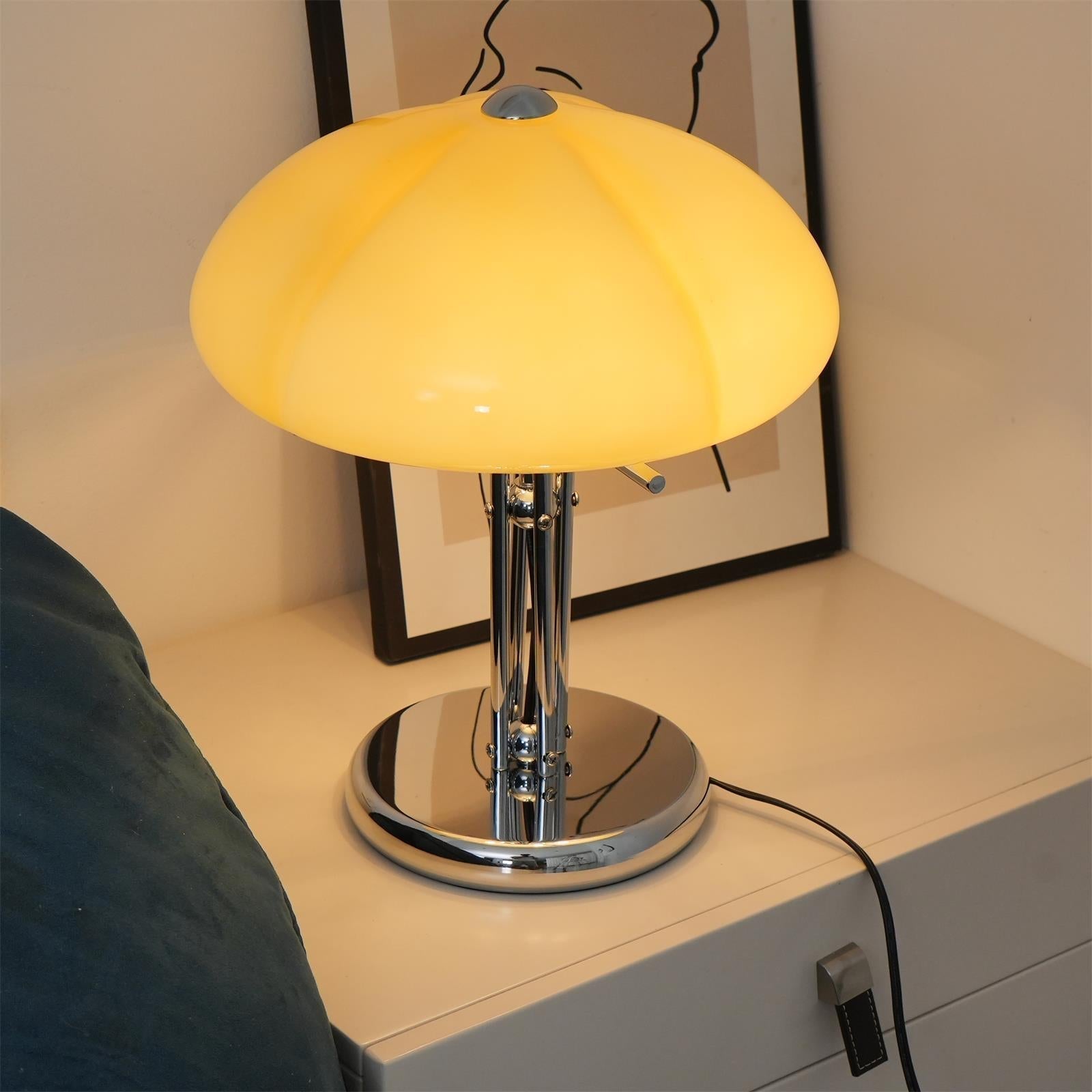 Laissez-vous Charmer par la Lampe Pilz Bauhaus de 30cm x Hauteur