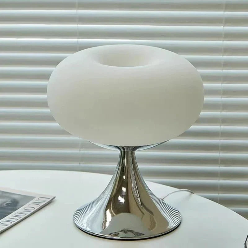 Lampe de Table Antique Pomme pour un éclat Doux et Accueillant