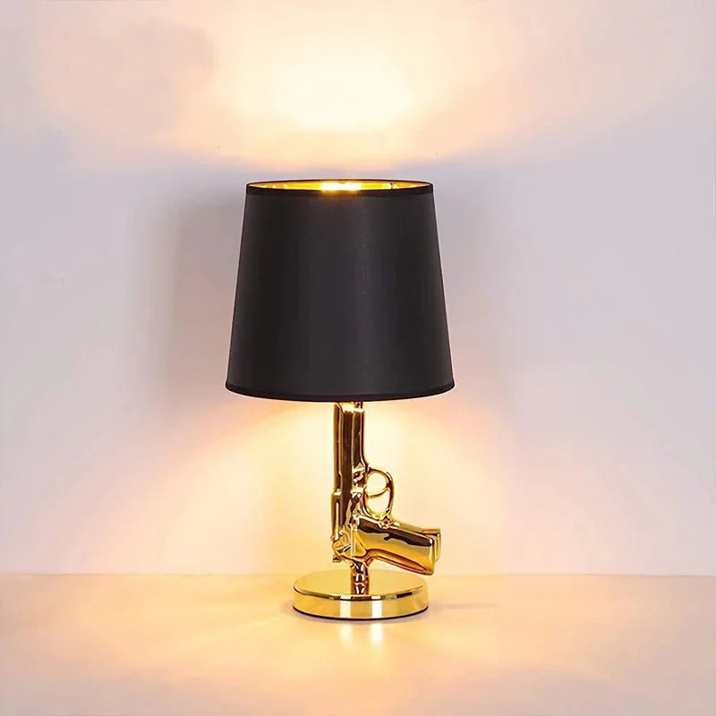 Lampe de Bureau Artdelumière en Forme de Pistolet élégante et Unique