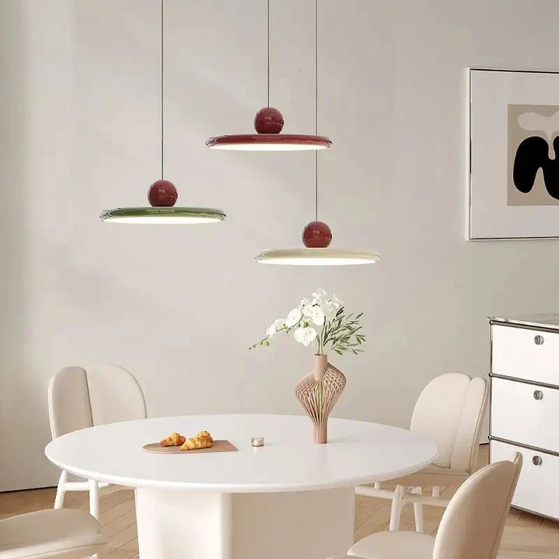 L'élégance Intemporelle avec la Bauhaus Elegance™ Glastischleuchte