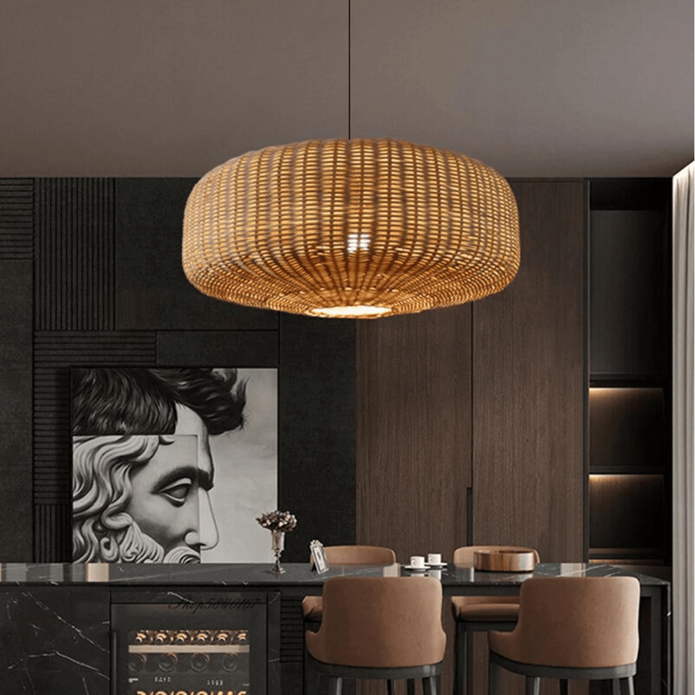 Illuminez votre Espace avec L'élégance Unique du Lustre en Rattan