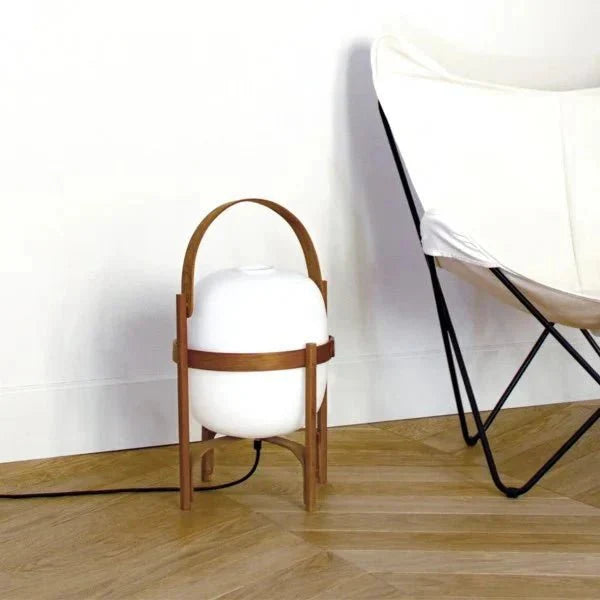 Cesta : une Lumière Chaleureuse Mit Ihrem Charme Artistique des Années 60