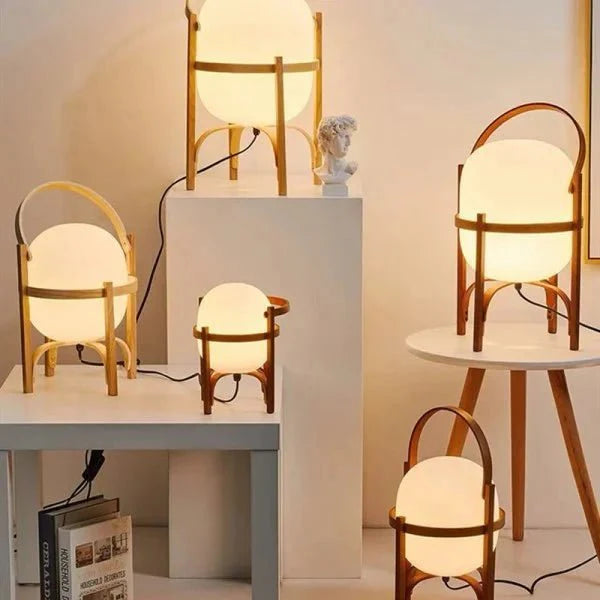 Cesta : une Lumière Chaleureuse Mit Ihrem Charme Artistique des Années 60