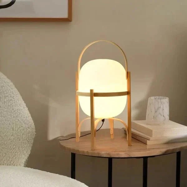 Cesta : une Lumière Chaleureuse Mit Ihrem Charme Artistique des Années 60