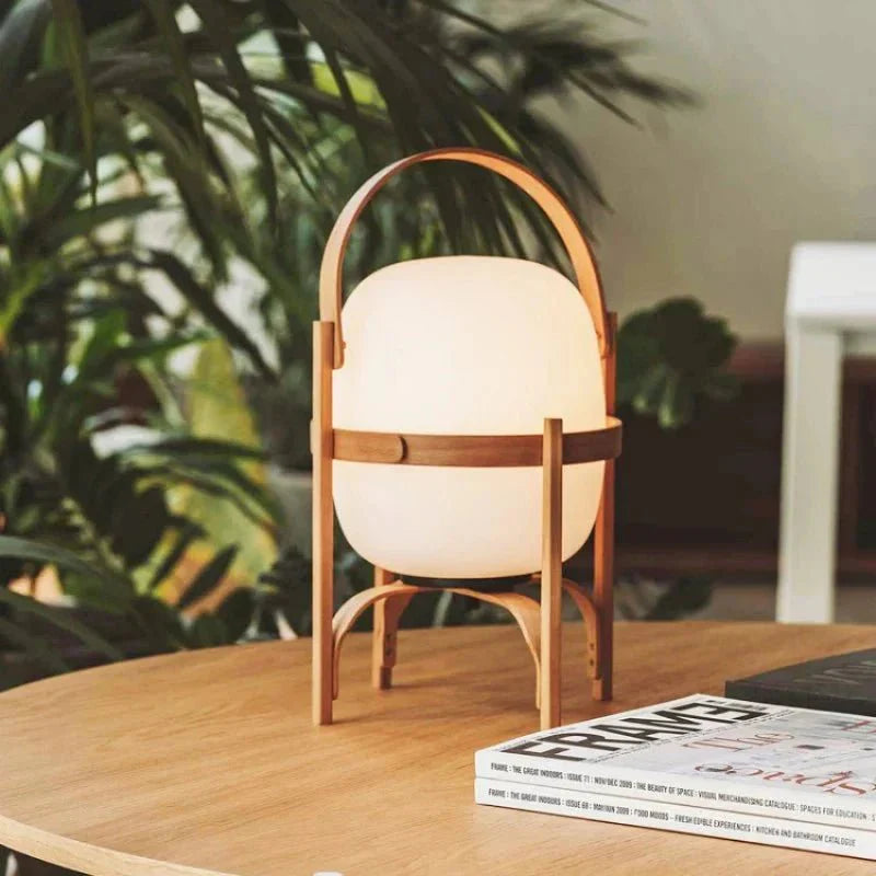 Cesta : une Lumière Chaleureuse Mit Ihrem Charme Artistique des Années 60