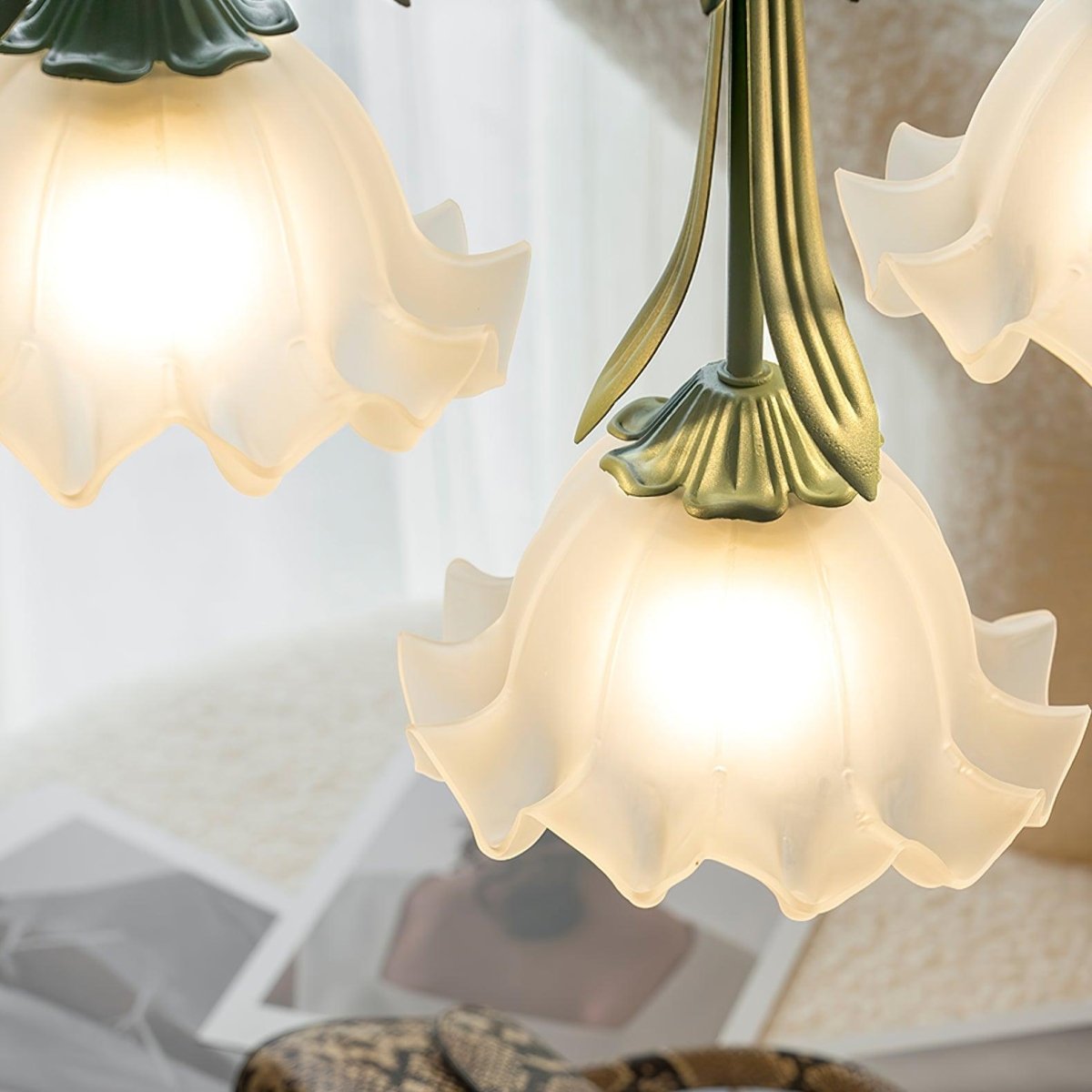 Éclairez votre Espace avec la Hängelampe Mit Blumenmotiv élégante
