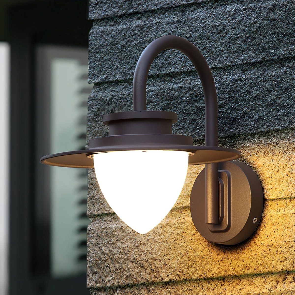 Illuminez votre Extérieur avec la Dennenappel Buitenwandlamp élégante