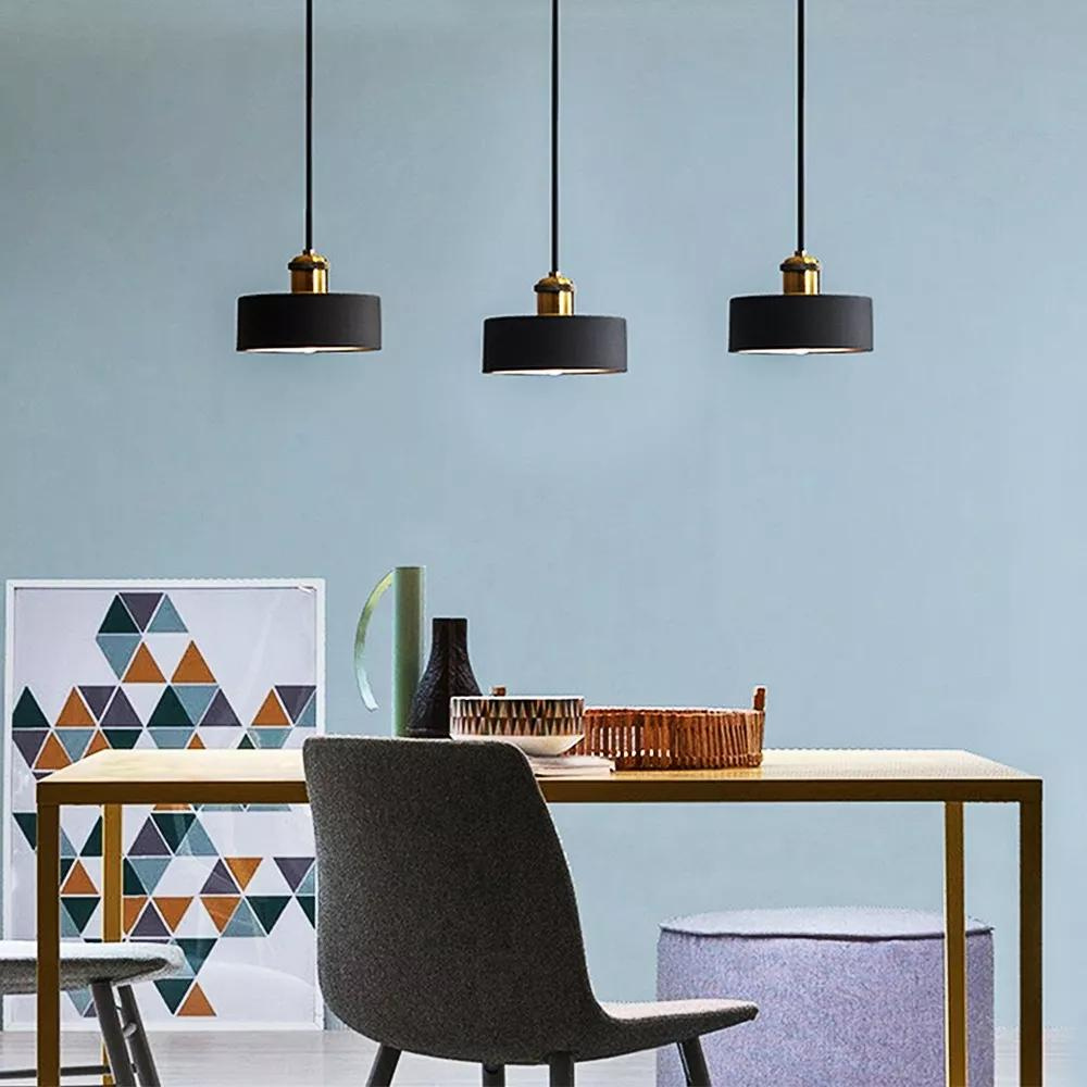 Trois plafonniers en métal et résine verfijnde scandi deckenlampe en or et noir