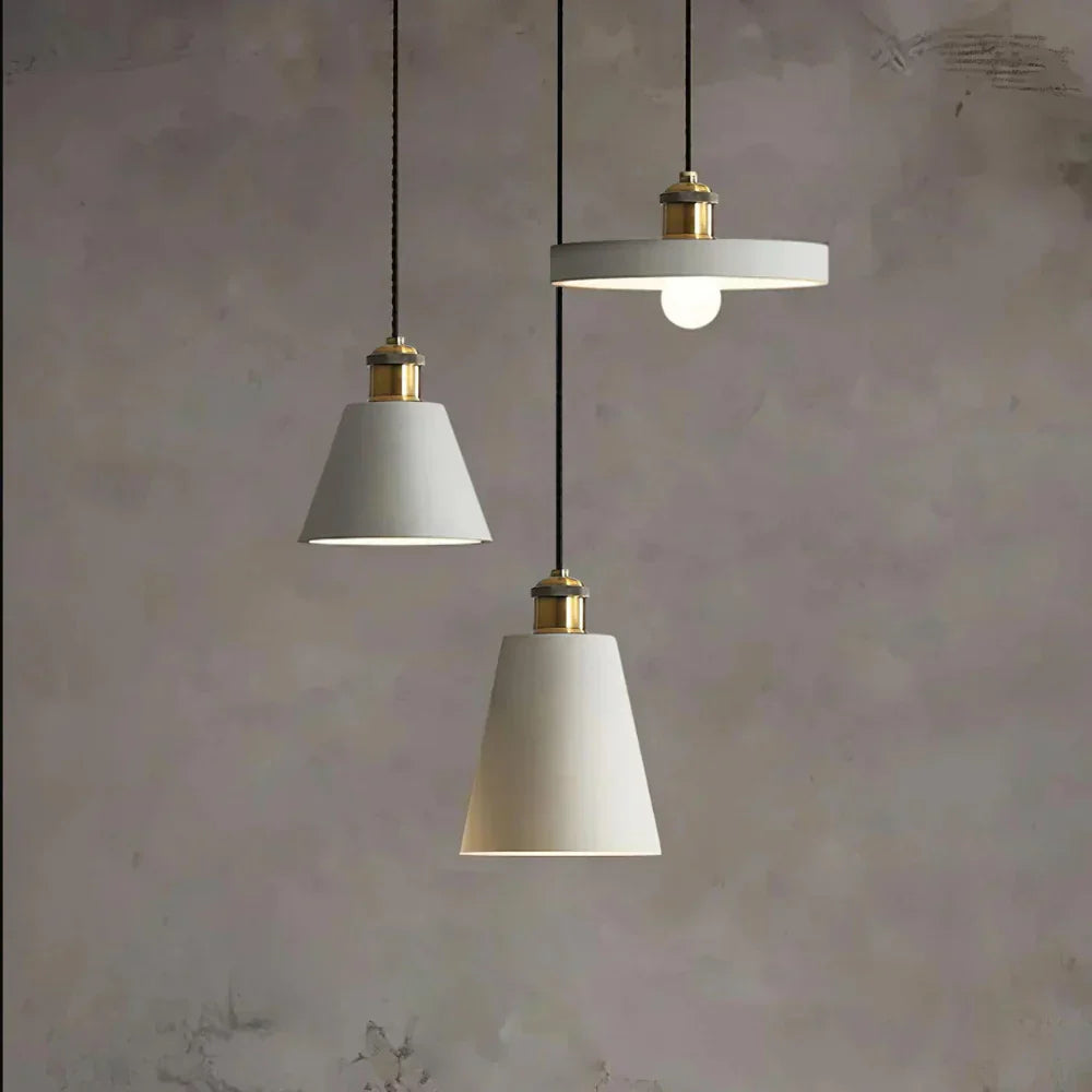 Trois suspensions de lampe scandi verfijnde pour éclairer votre espace avec style