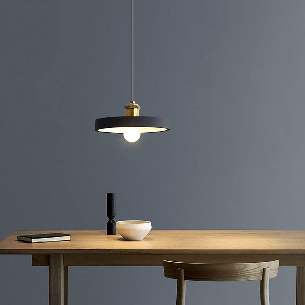 Hanging black and gold pendant light, verfijnde scandi deckenlampe en métal et résine