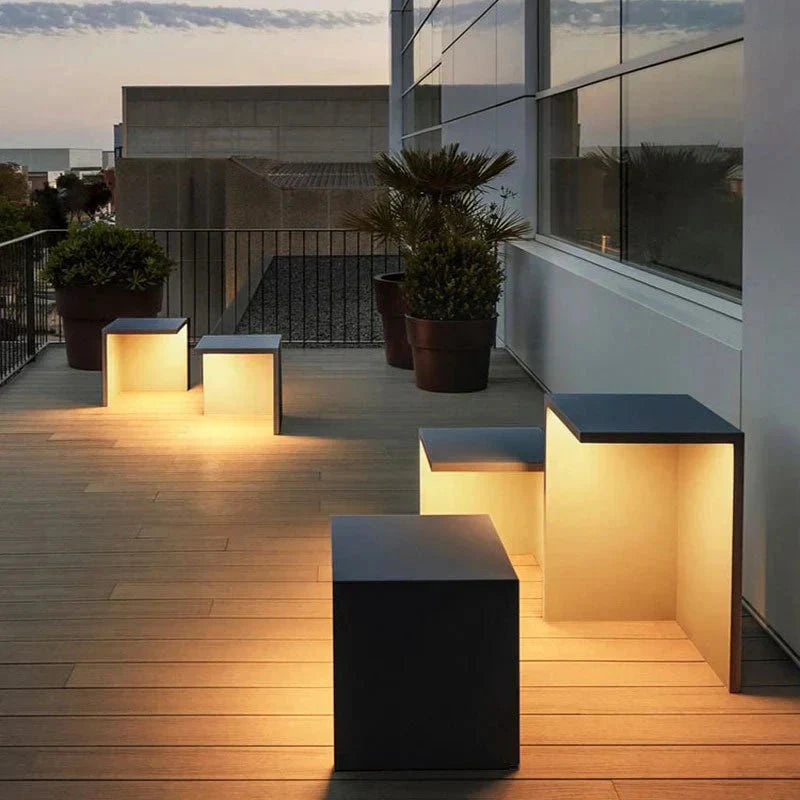 Illuminez votre Extérieur avec le Luminous Block élégant et Moderne