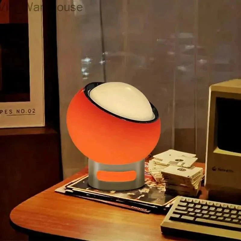 Cette Lampe Bauhaus est L'élégance Fonctionnelle à la Française