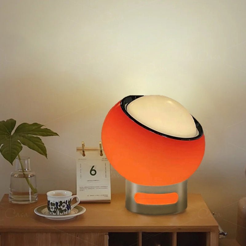 Cette Lampe Bauhaus est L'élégance Fonctionnelle à la Française