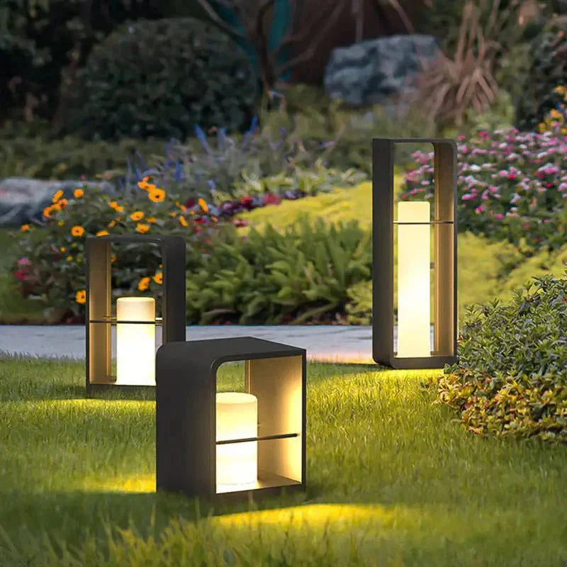 Ajoutez élégance et Durabilité à votre Jardin avec notre Lanterne Solaire