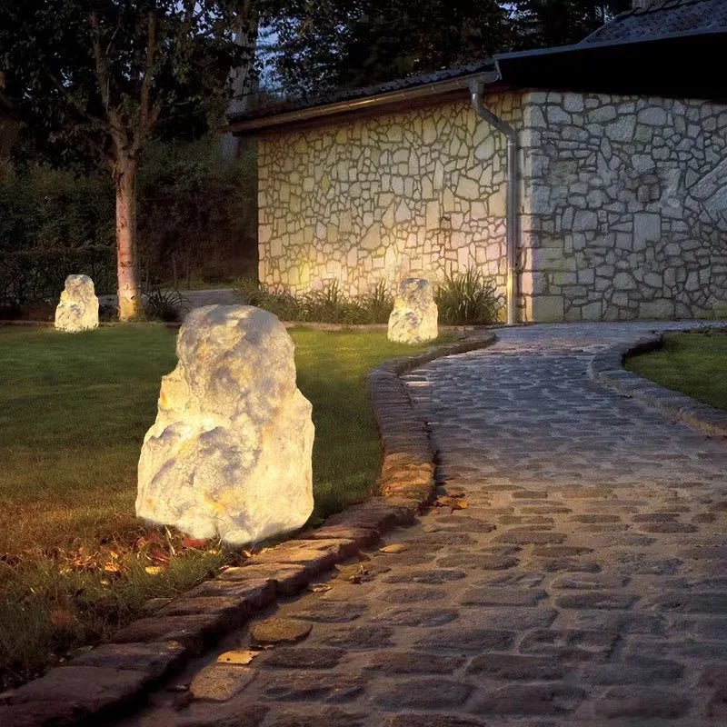 Éclairez votre Jardin avec la Lampe de Jardin en Pierre Fonctionnelle