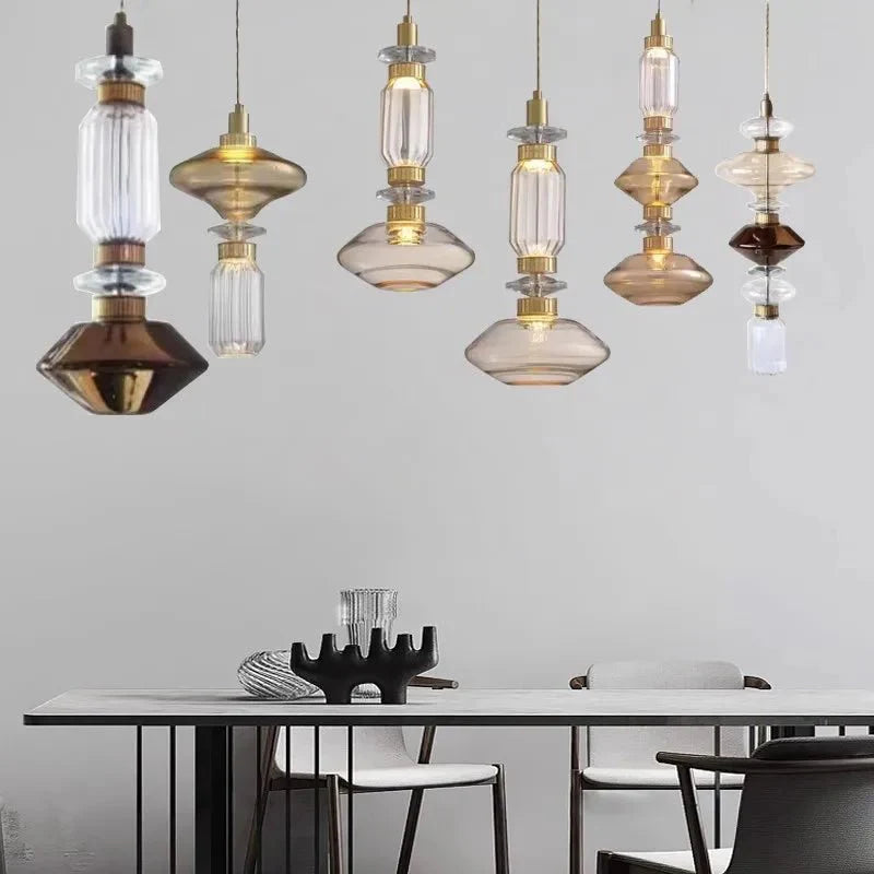 Apportez de la Magie avec notre Kunstglas Flaschen Hängeleuchte Unique