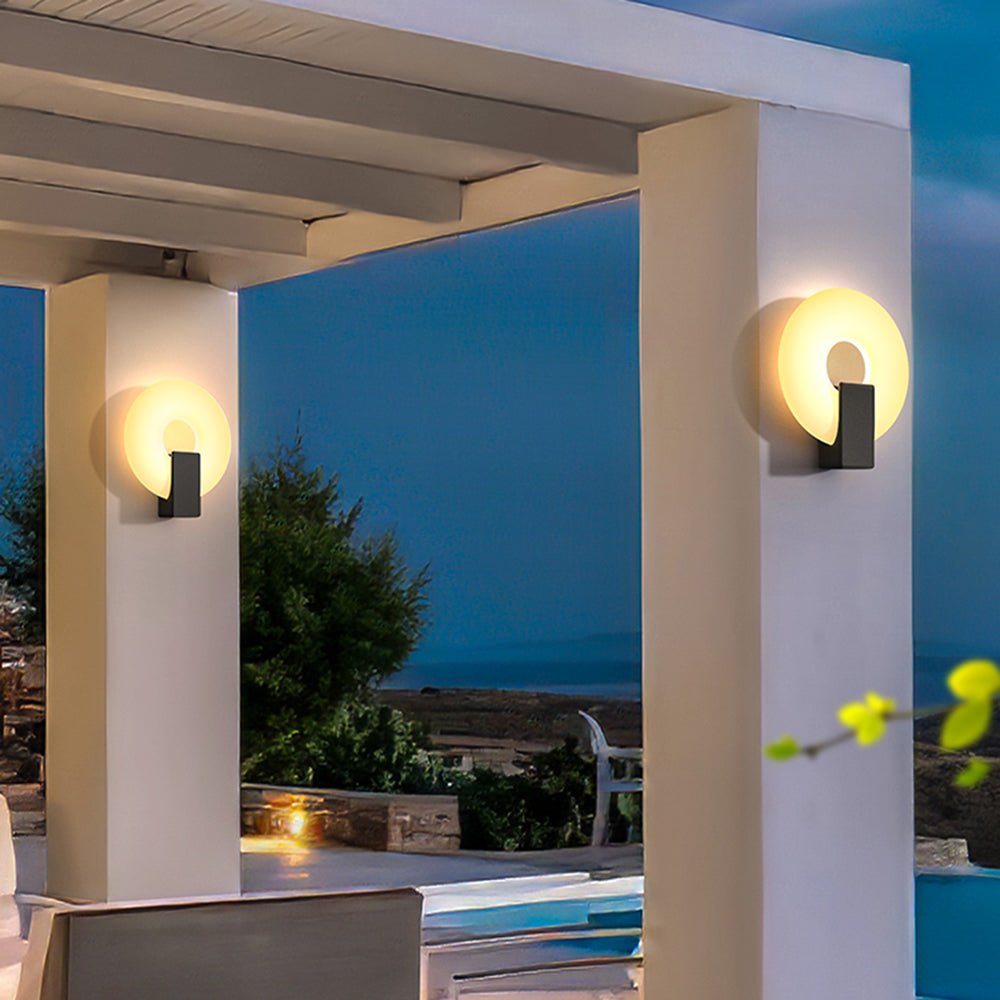 Apportez une Touche D'élégance avec Cette Lampe Extérieure Moderne