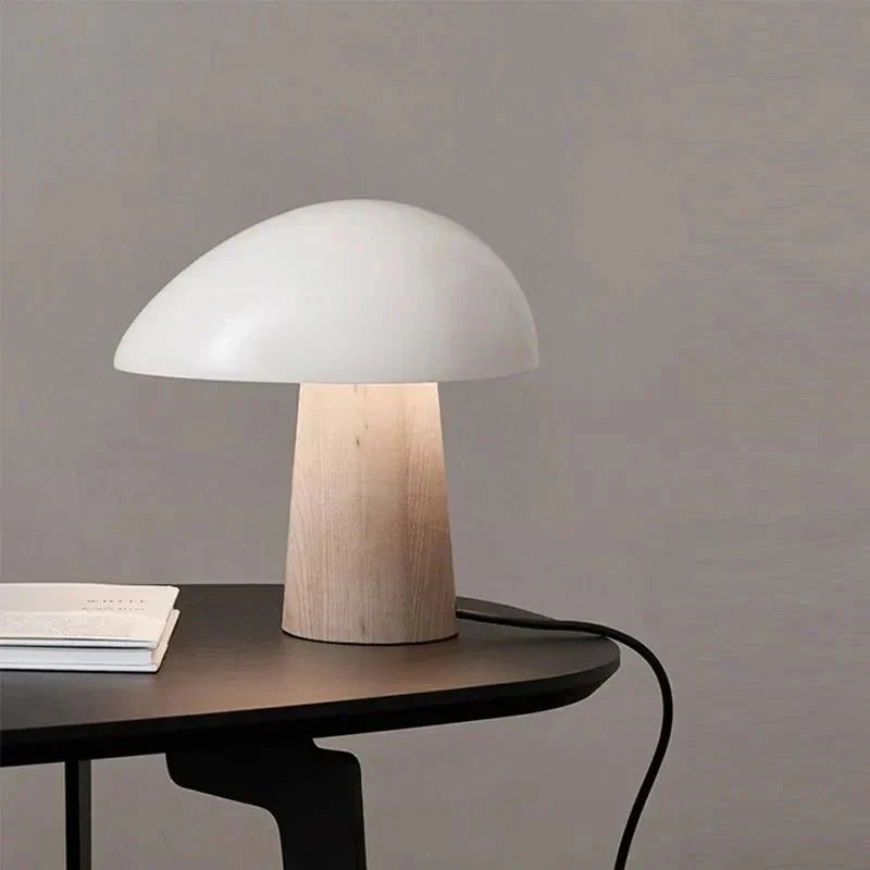 Offrez un Charme Scandinave avec nos Lampes de Table Juno