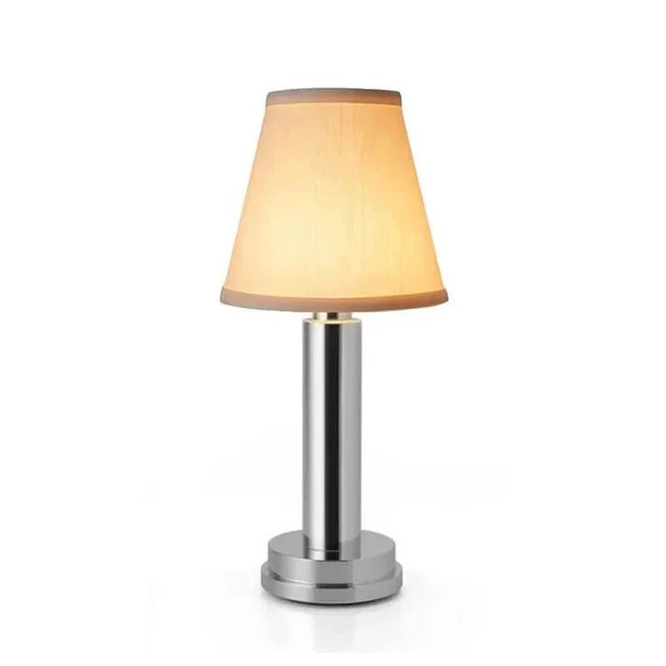 Table Lamp élégante : un Hauch de Lumière Douce et Moderne