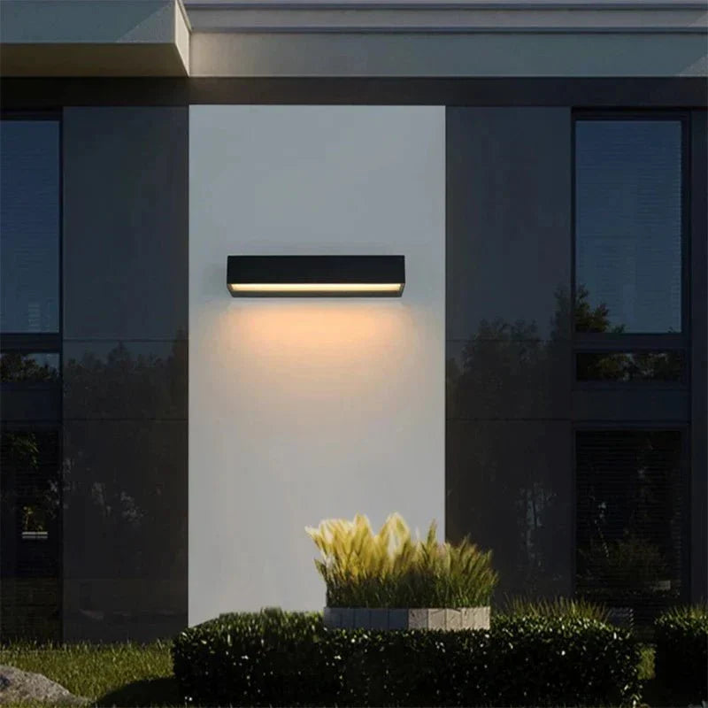 Lumiwall : éclairez avec Amour votre Extérieur Moderne et Accueillant