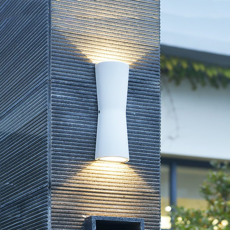 Illuminez votre Extérieur avec une Lampe Led Minimaliste Parfaite pour Jardins