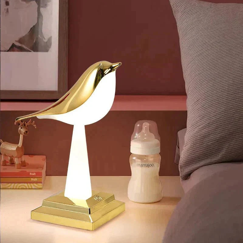 L'amour Naturel avec la Lampadaire Ekster Vogel élégante