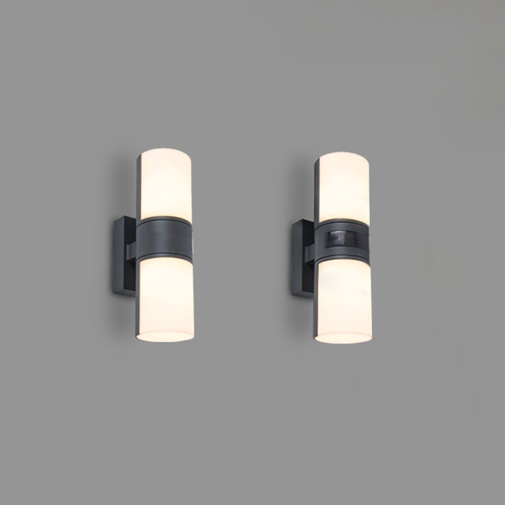 Éclairez votre Extérieur avec une Lampe en Métal et Acrylique Moderne