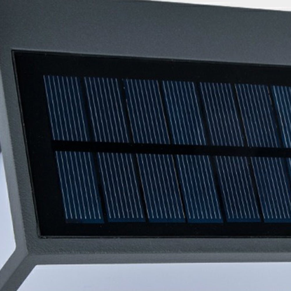 Apportez de la Lumière avec notre Lampe Murale Solaire à Capteur
