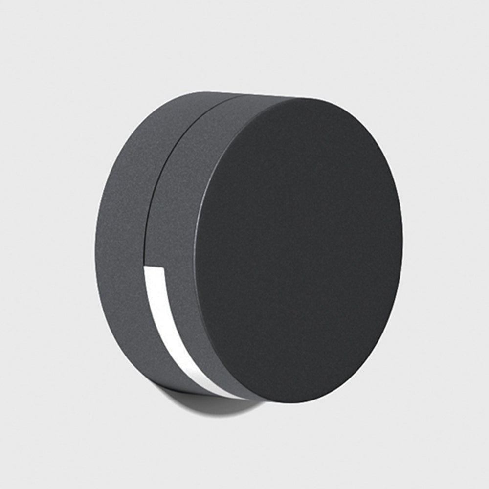 Cette Lampe Moderne en Métal et Verre pour un Style Durable