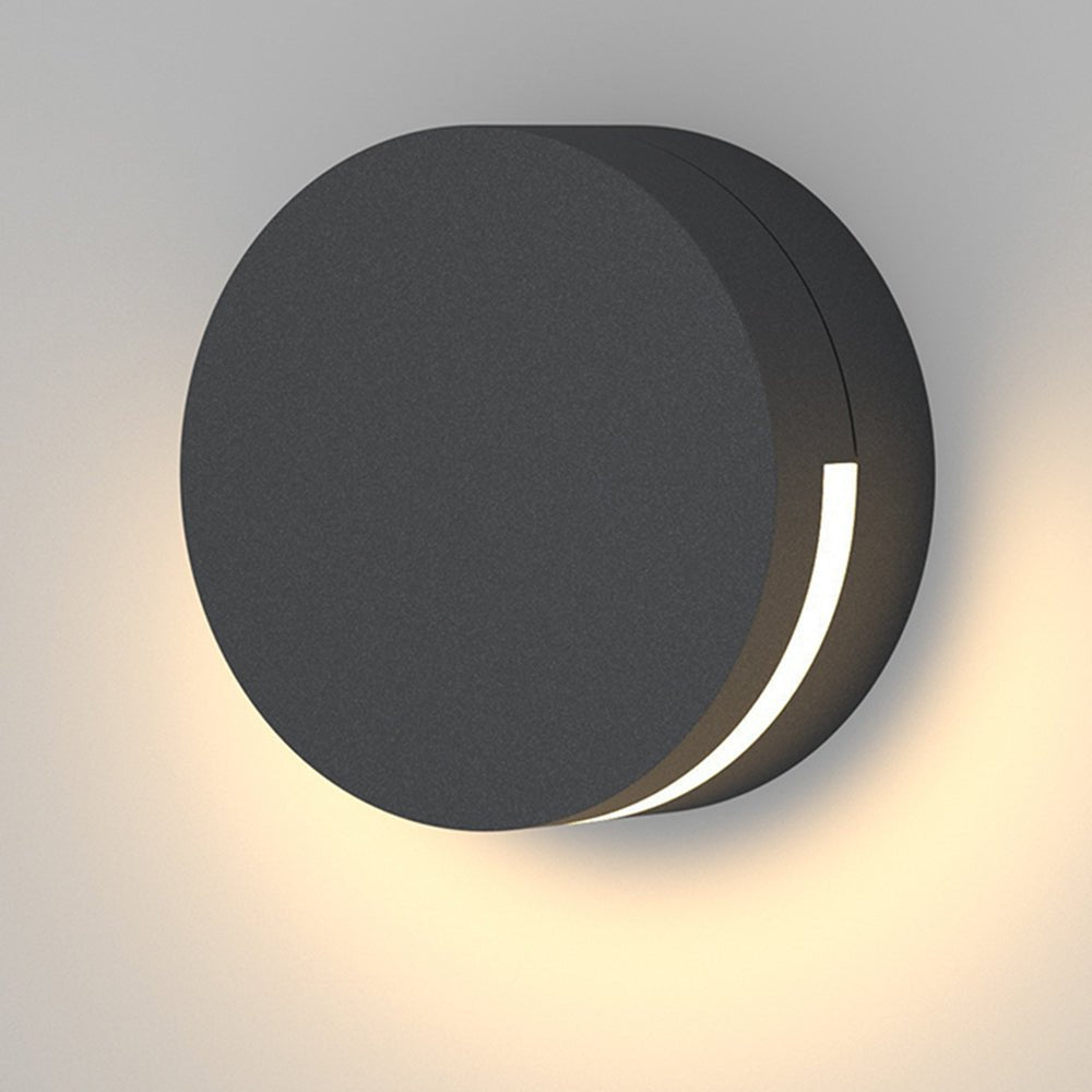 Cette Lampe Moderne en Métal et Verre pour un Style Durable