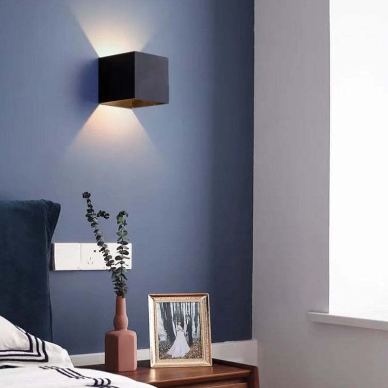 Apportez du Style à votre Espace avec la Lampe Led Réglable élégante