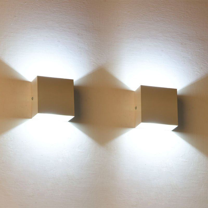 Apportez du Style à votre Espace avec la Lampe Led Réglable élégante