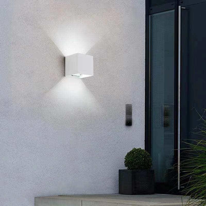 Apportez du Style à votre Espace avec la Lampe Led Réglable élégante