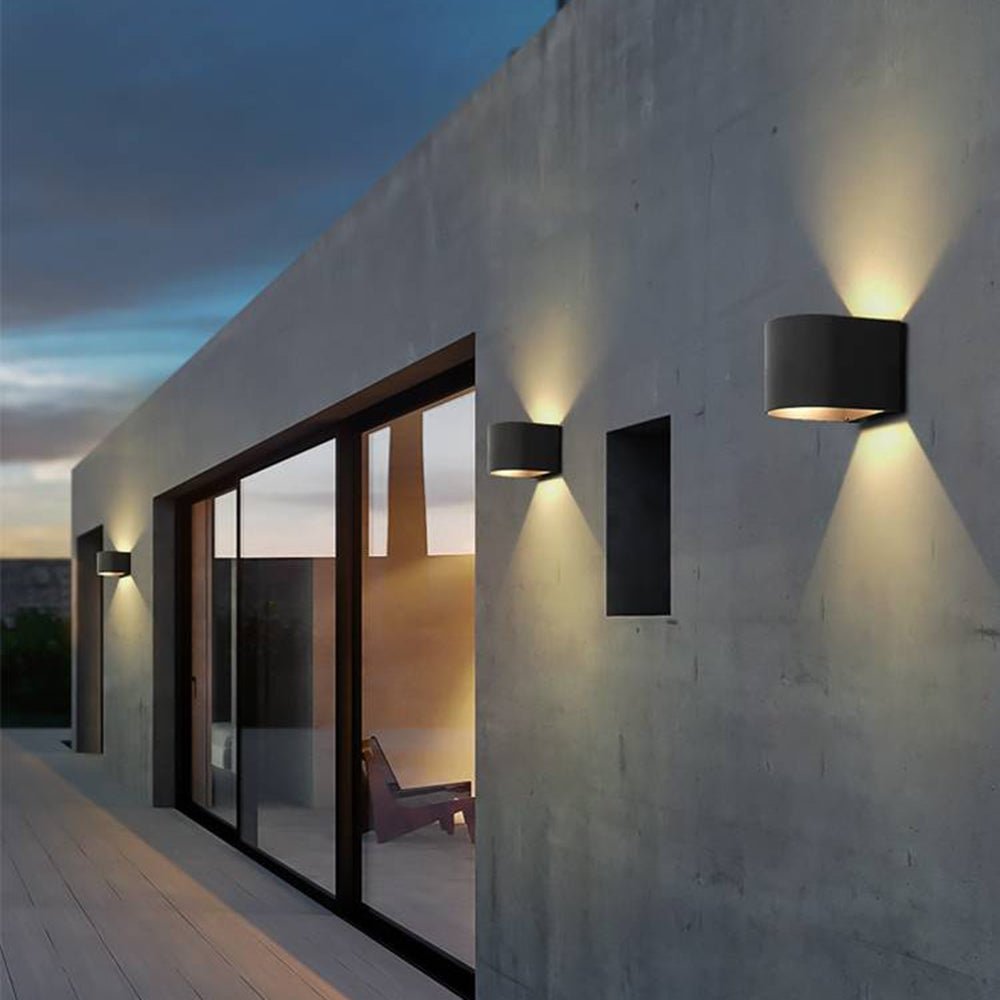 Illuminez votre Maison avec la Lampe Murale Extérieure Orr Moderne