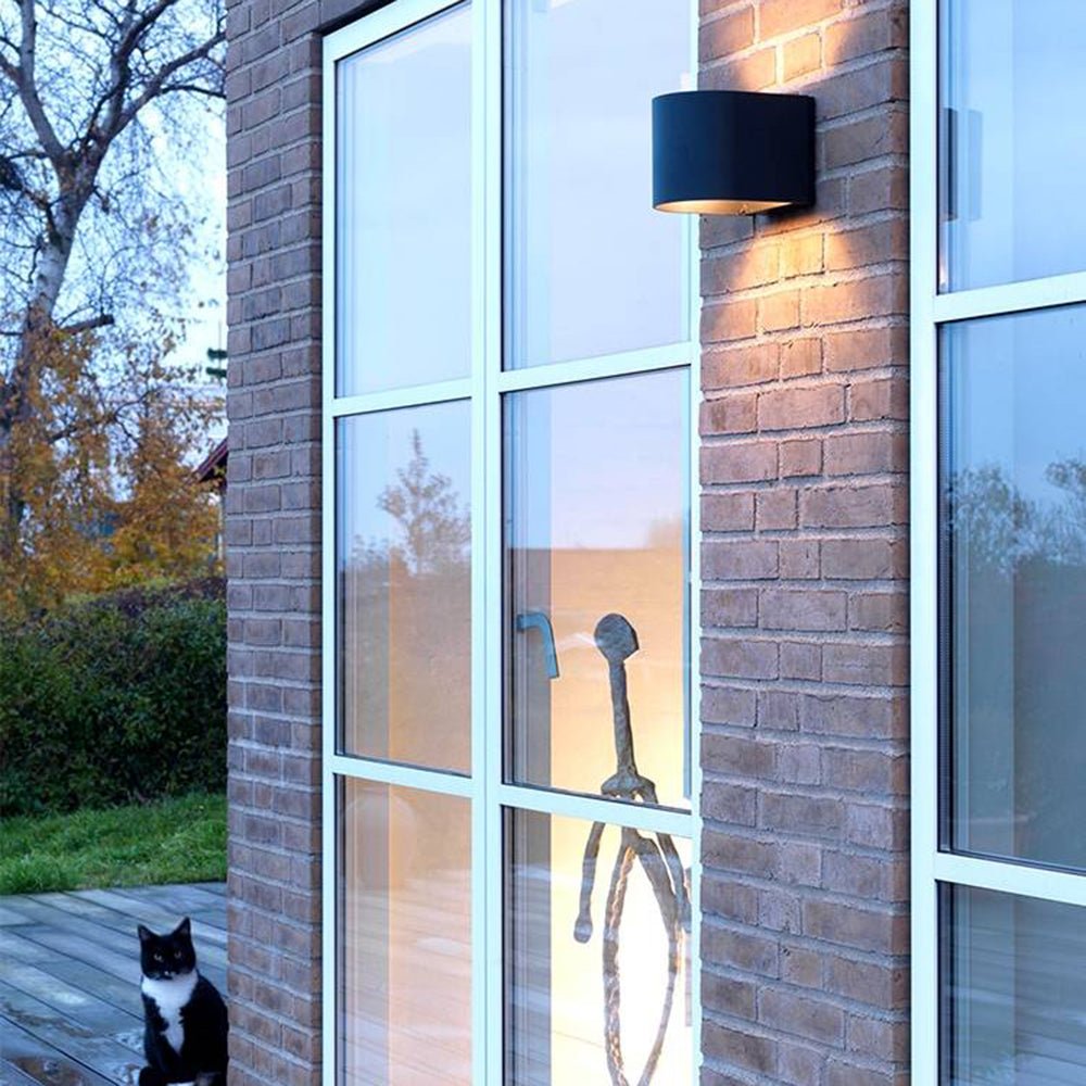 Illuminez votre Maison avec la Lampe Murale Extérieure Orr Moderne