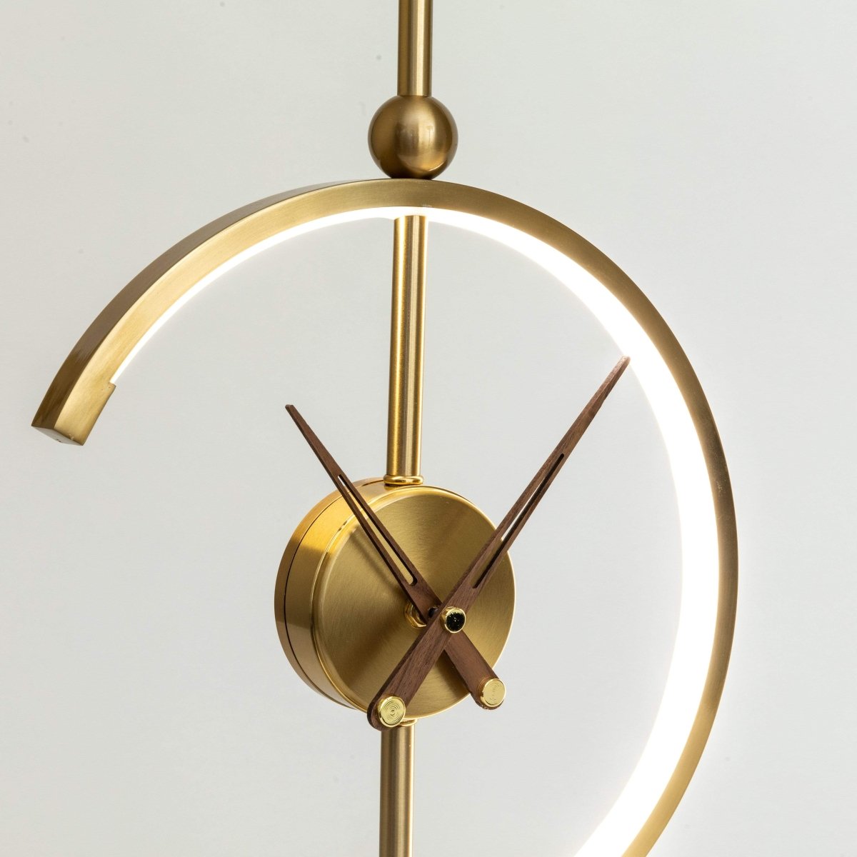 La Clock Lampe : élégance et Fonctionnalité pour chaque Pièce
