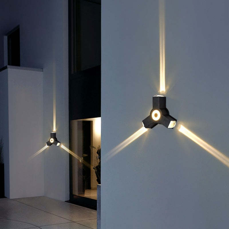 Lampe Extérieure Orr pour Illuminer votre Maison avec Chaleur