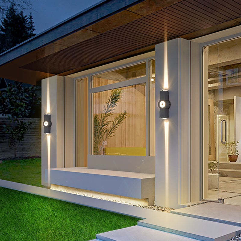 Lampe Extérieure Orr pour Illuminer votre Maison avec Chaleur