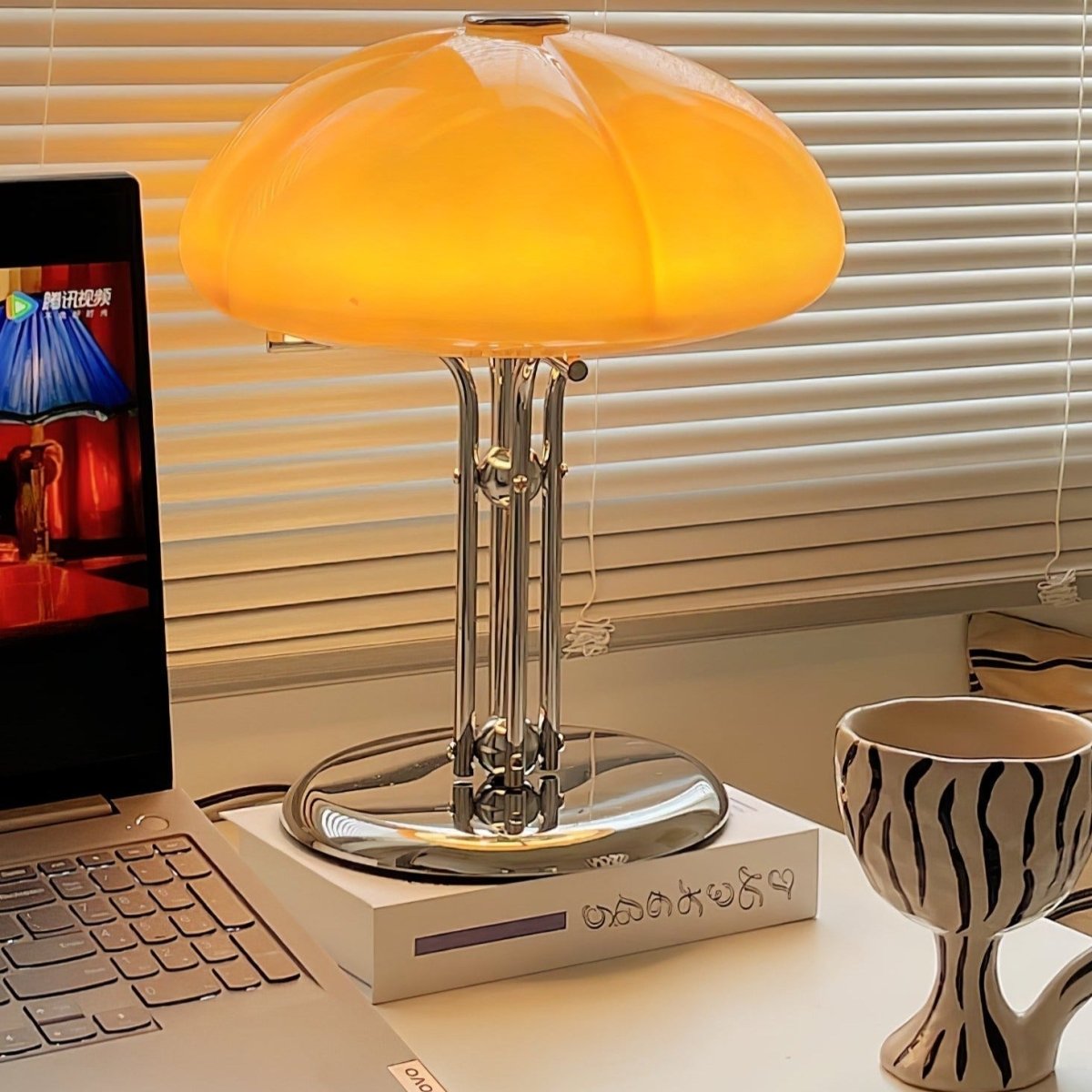 Laissez-vous Charmer par la Lampe Pilz Bauhaus de 30cm x Hauteur