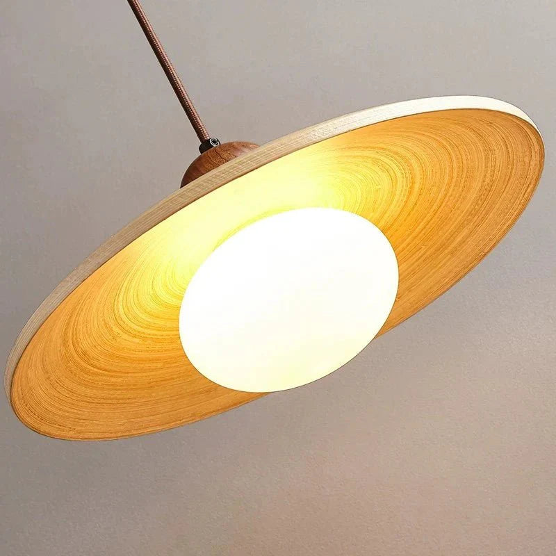 Éclairez votre Espace avec notre Hängeleuchte en Bambou Nordic Retro