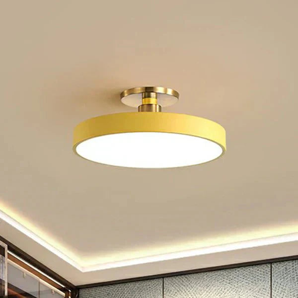 Laissez-vous Séduire par le Design Minimaliste de la Lampe Roundglow