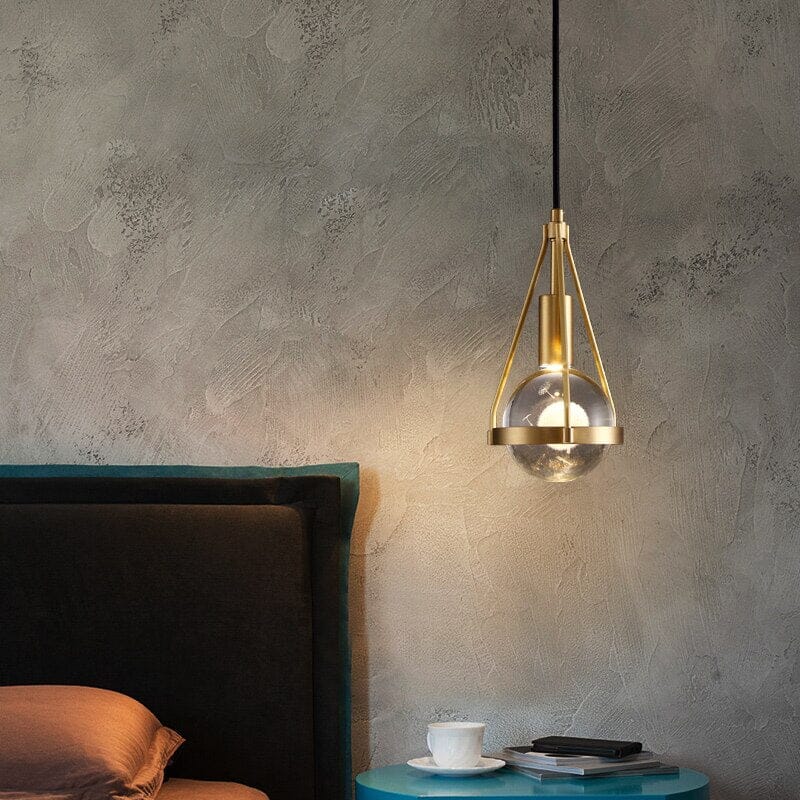 Éclairez votre Espace avec la Lampe Pendante Rowan Nordic Gold
