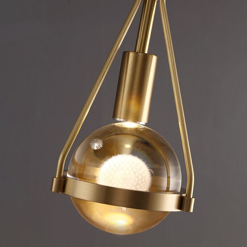 Éclairez votre Espace avec la Lampe Pendante Rowan Nordic Gold