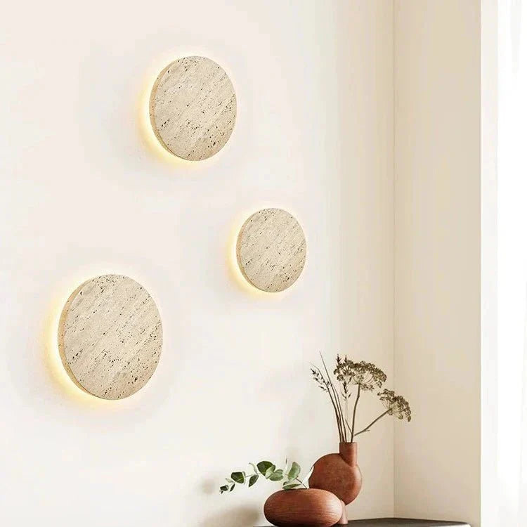 Apportez de la Chaleur avec la Lampe Murale Ronde en Travertin Stein