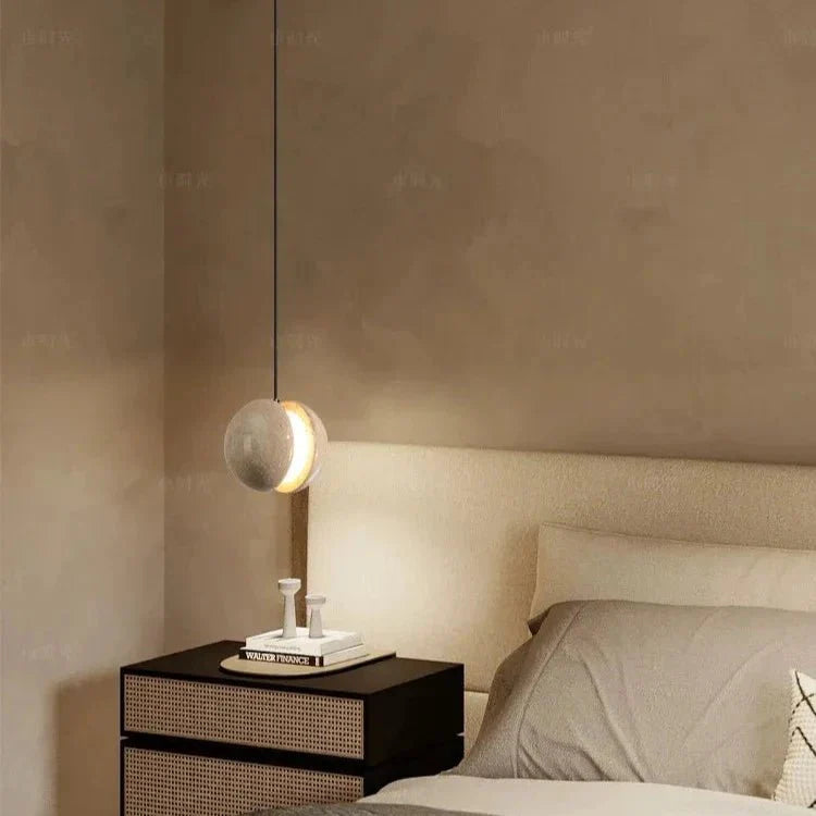 Éclairez votre Schlafzimmer avec le Chandelier Travertine Lunar Magique