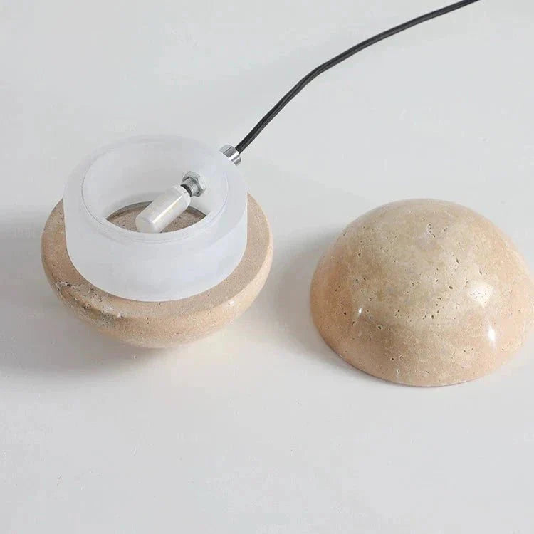 Éclairez votre Schlafzimmer avec le Chandelier Travertine Lunar Magique