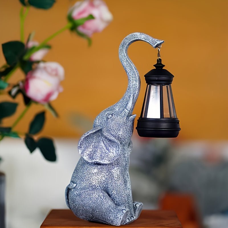 Douce Lumière Dorée pour votre Jardin avec la Lampe éléphant