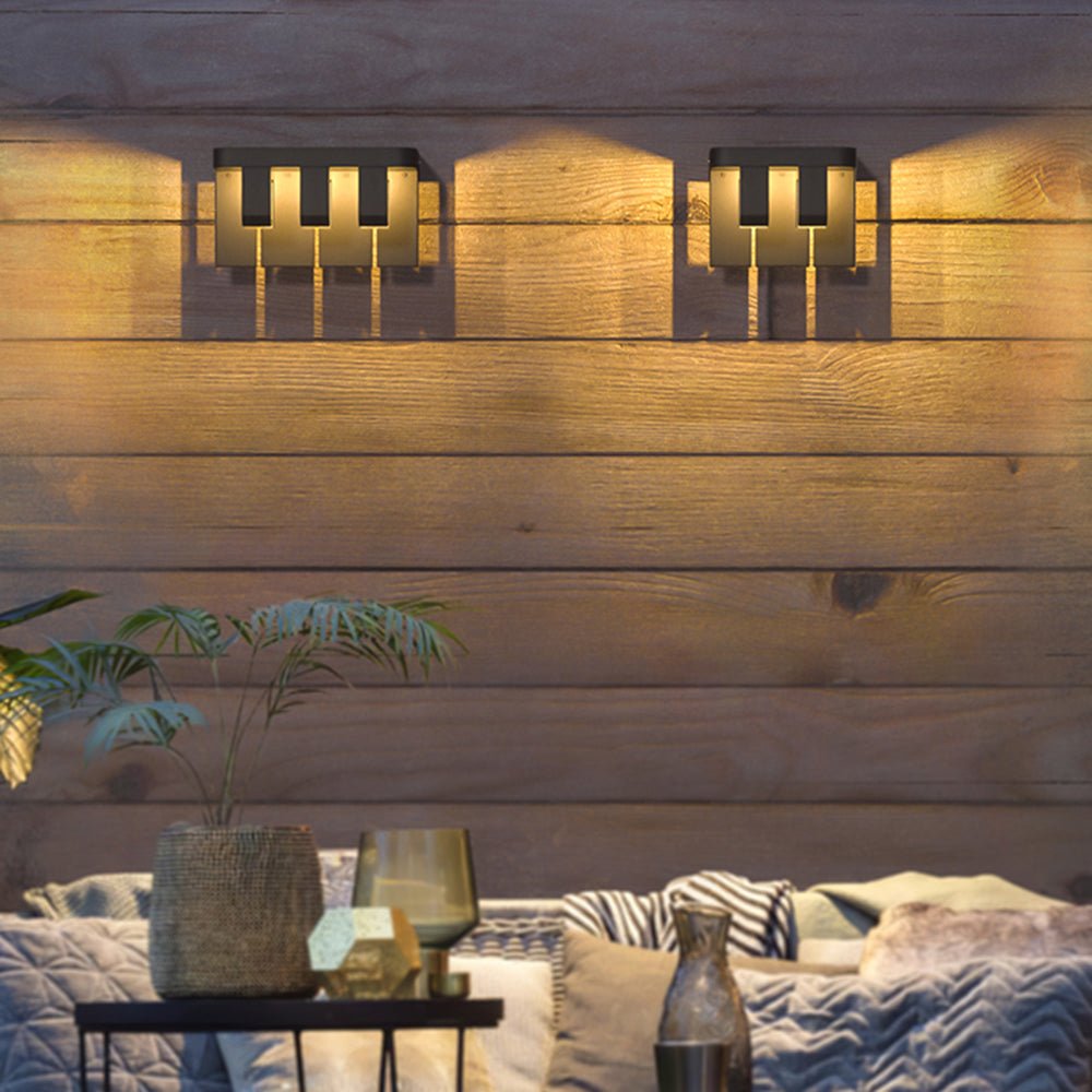 Illuminez votre Jardin avec Cette Lampe Murale Solaire Chaleureuse